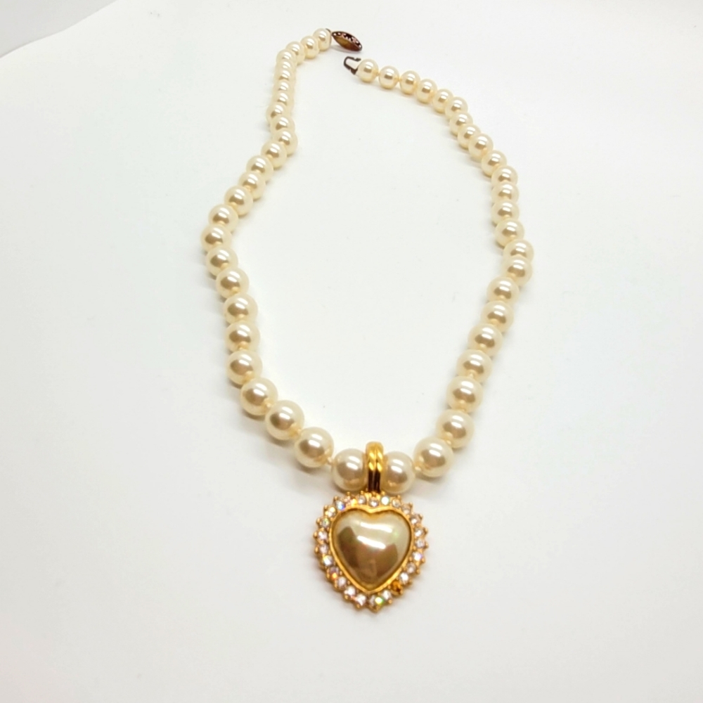 Faux Pearl Necklace with Clip-on Pearl and Crystal Heart